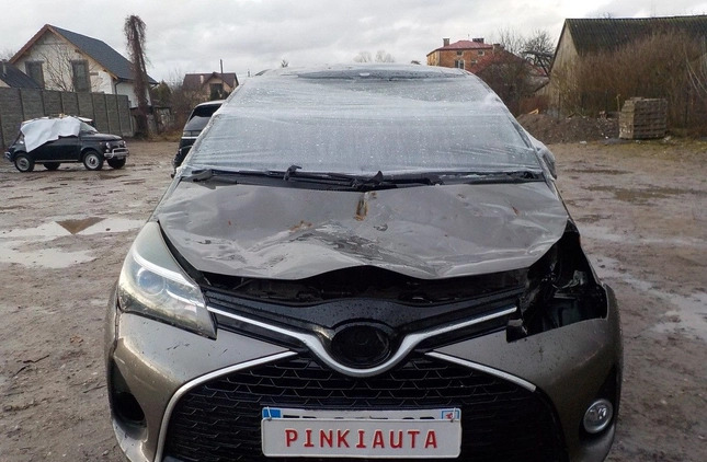 Toyota Yaris cena 24900 przebieg: 103101, rok produkcji 2016 z Łomianki małe 254
